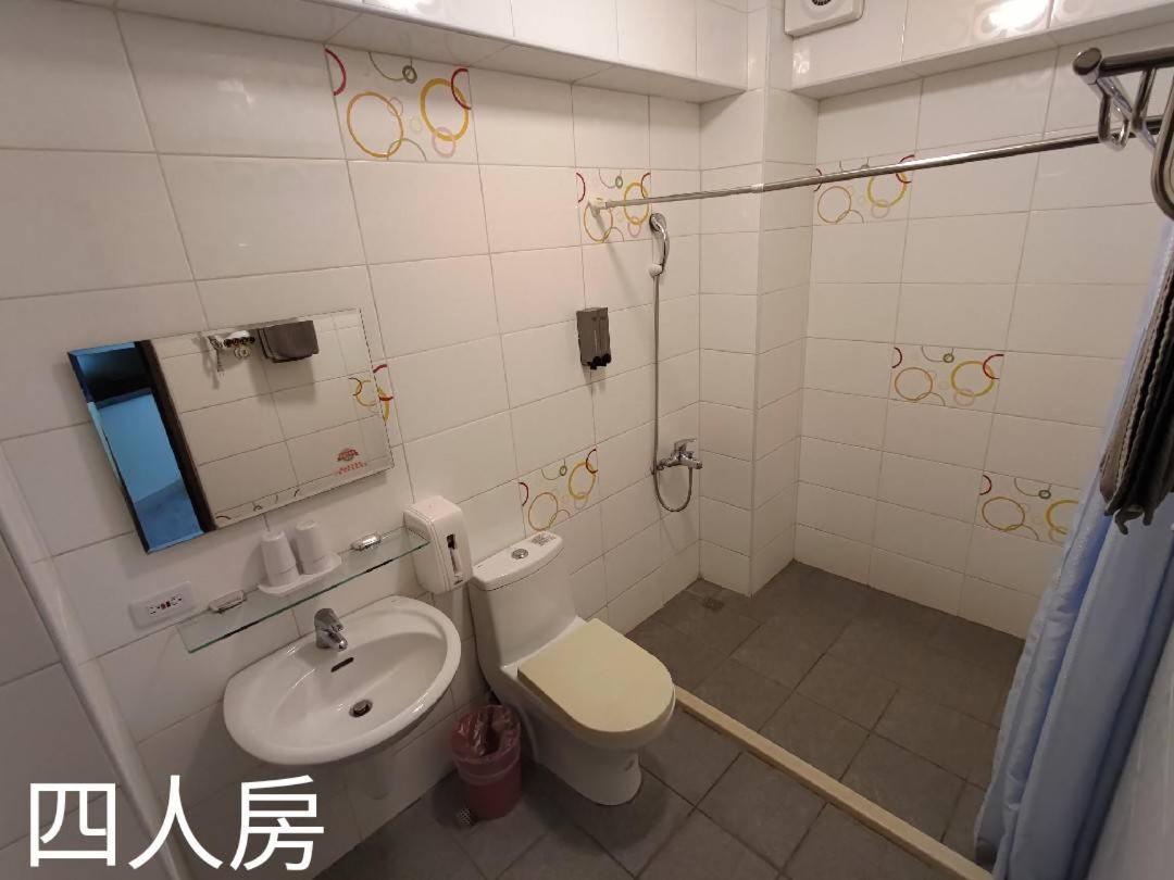夜市电梯民宿-尤大厨的家 花莲市 外观 照片